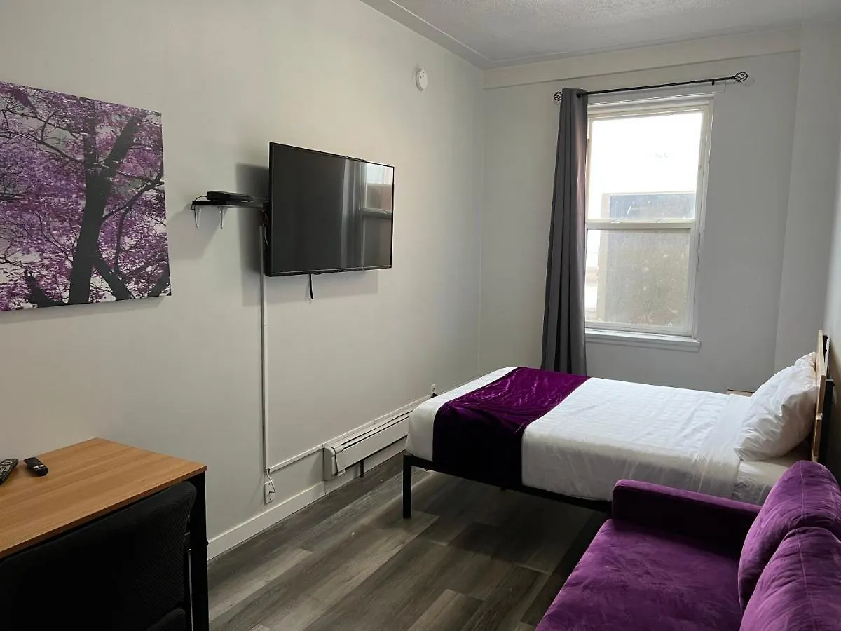 Commercial Hotel Эдмонтон 2*,