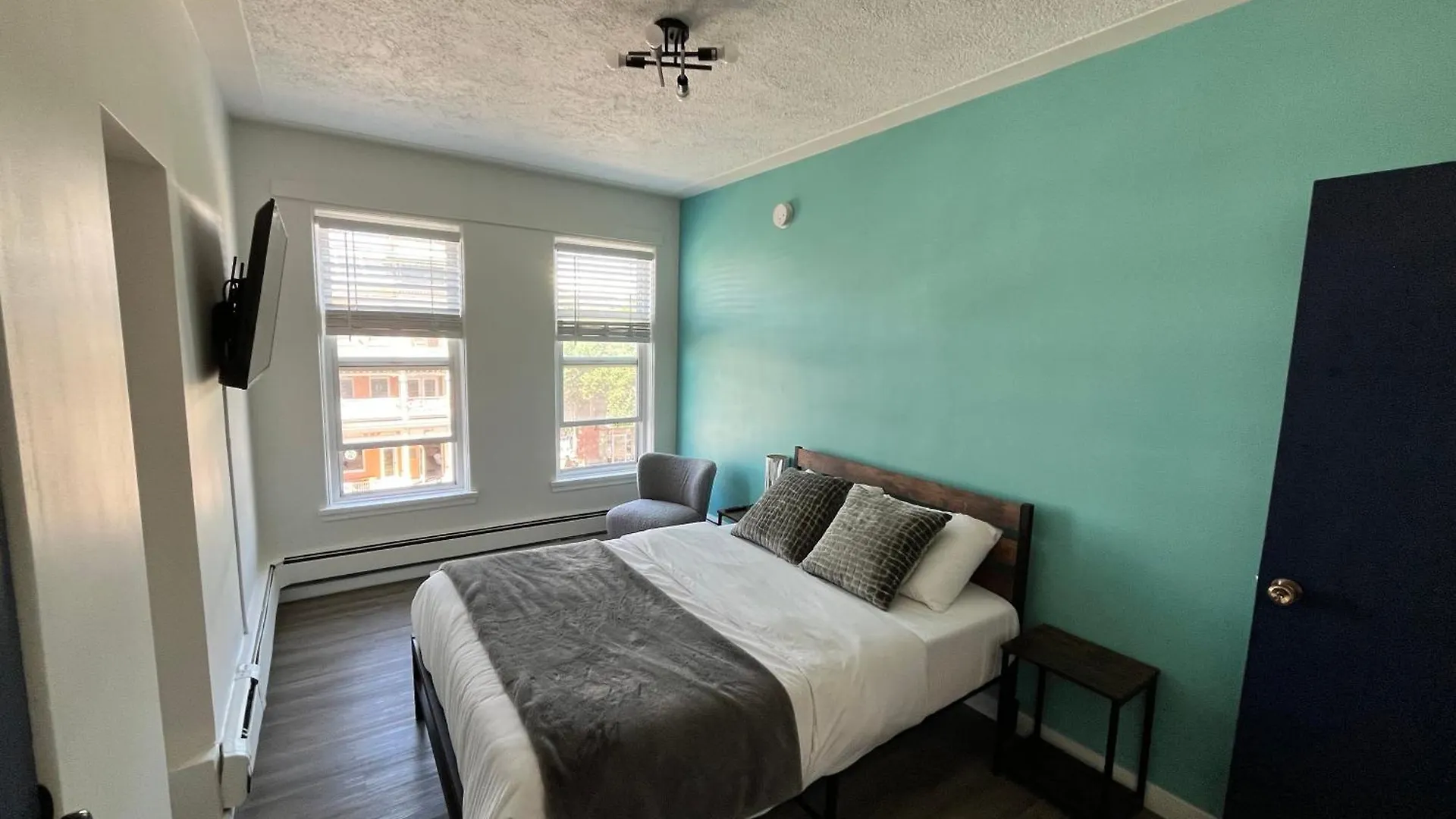 Commercial Hotel Edmonton