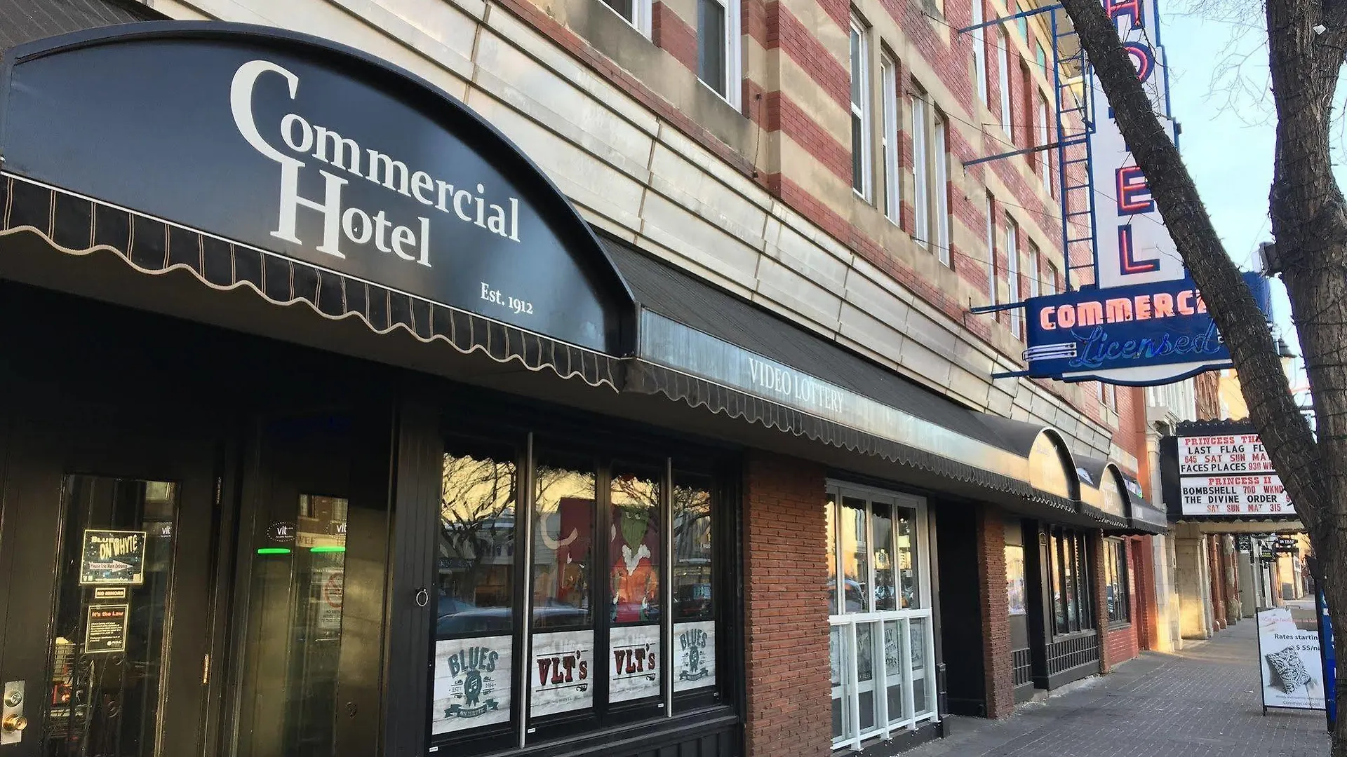 Commercial Hotel Эдмонтон 2*,  Канада
